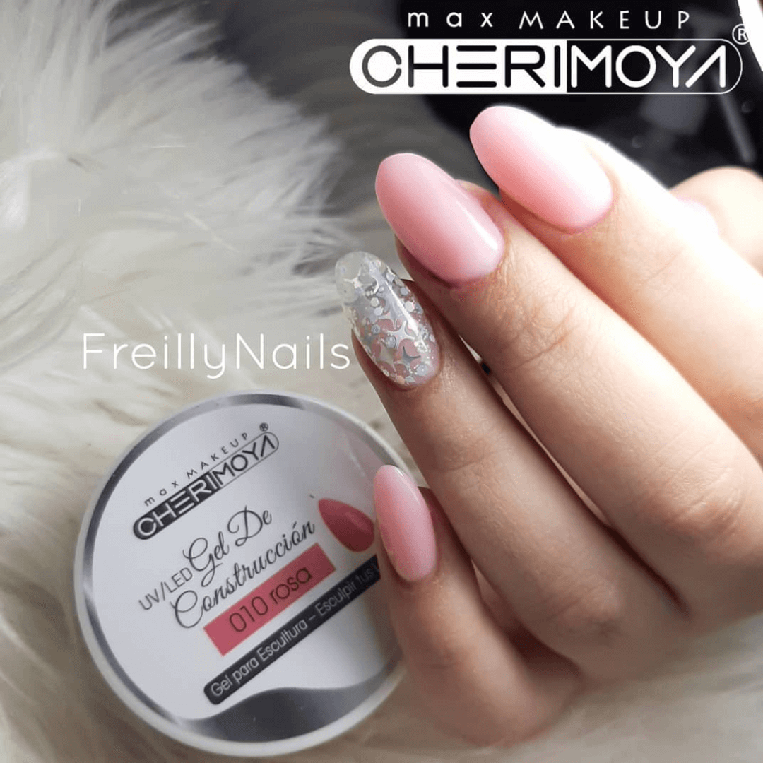 Gel manicure 