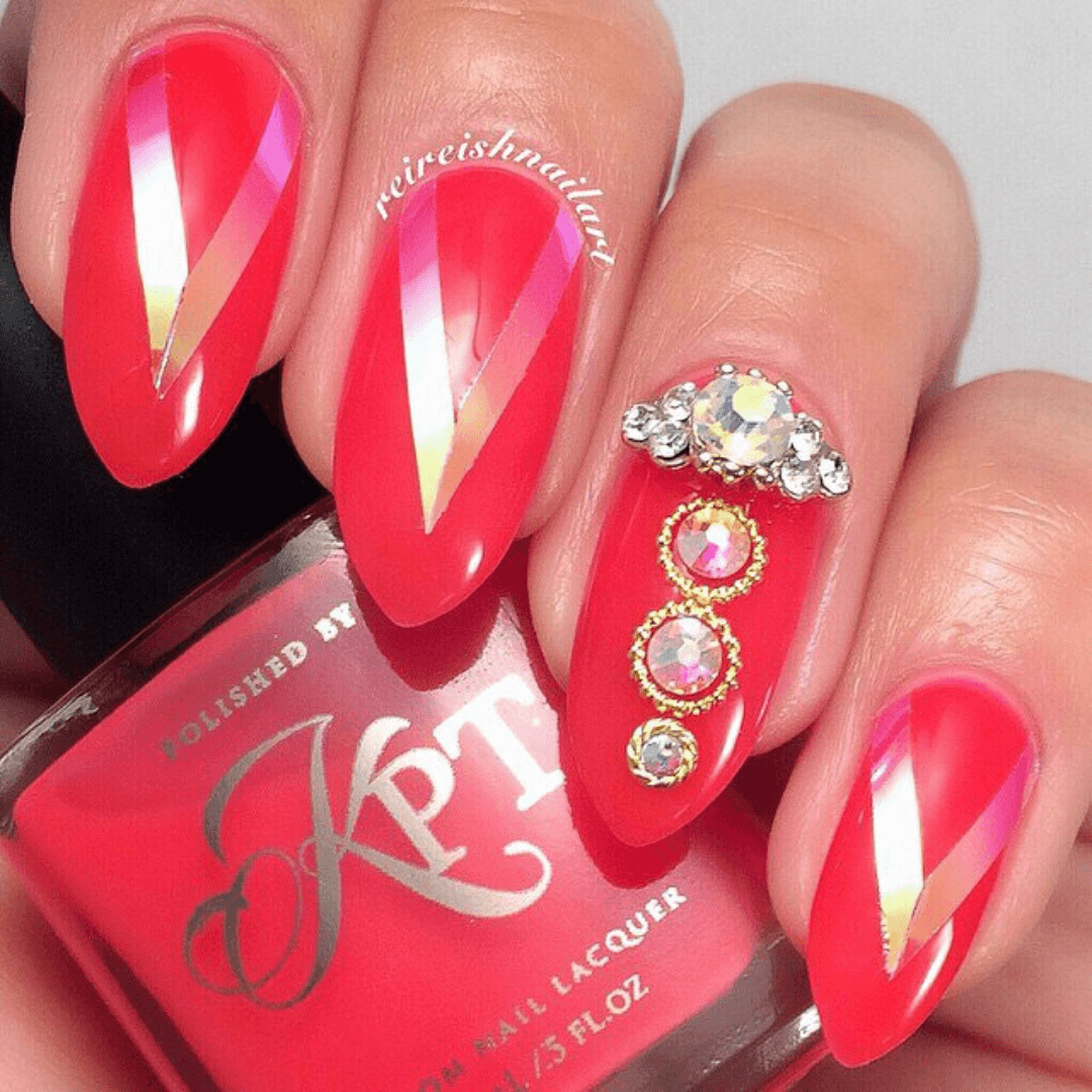 Red nails with zircons