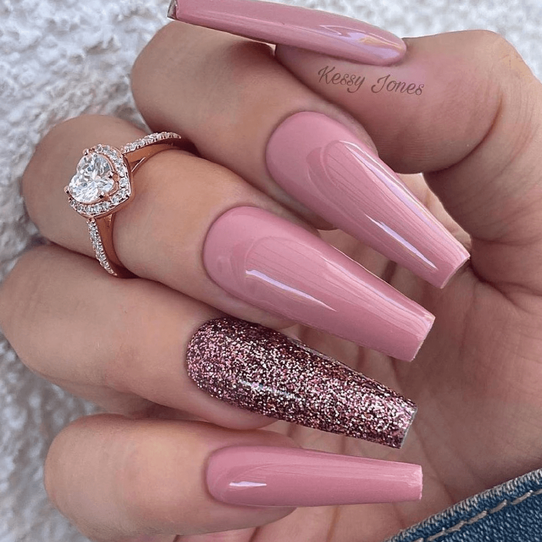Glitter nails for summer 