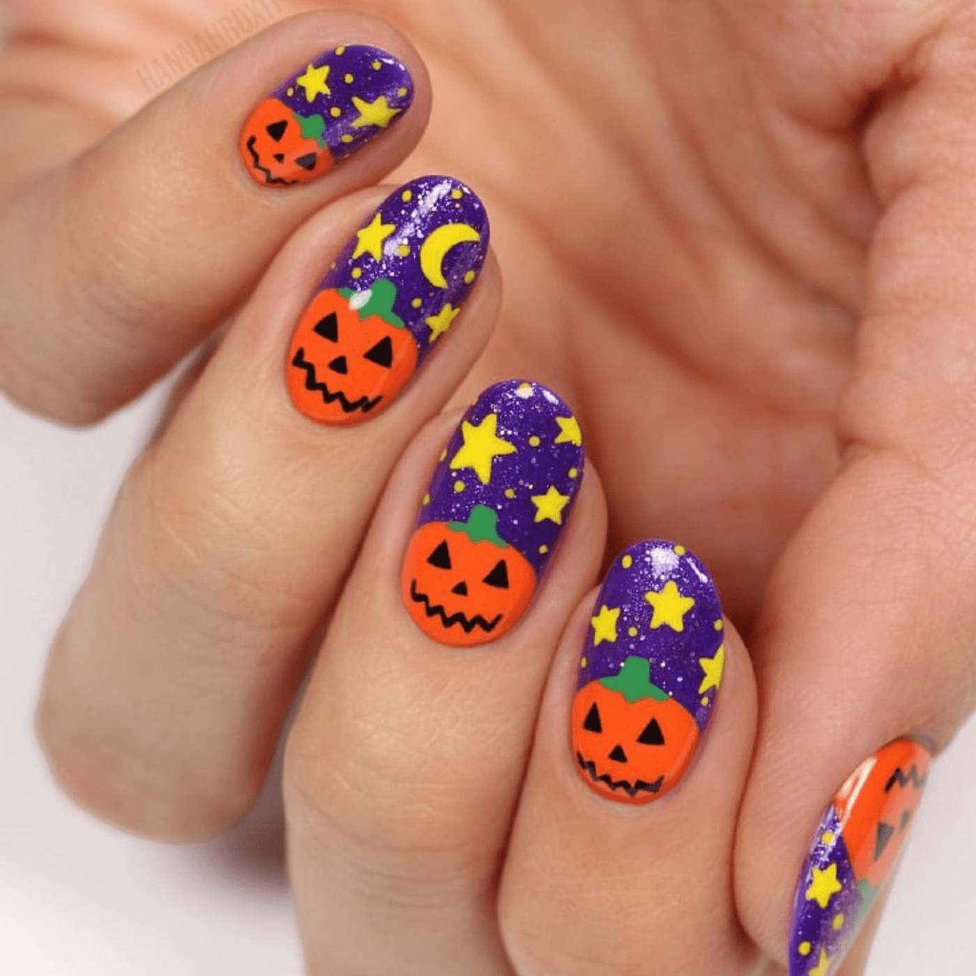 Short Halloween Nails with Pumpkins