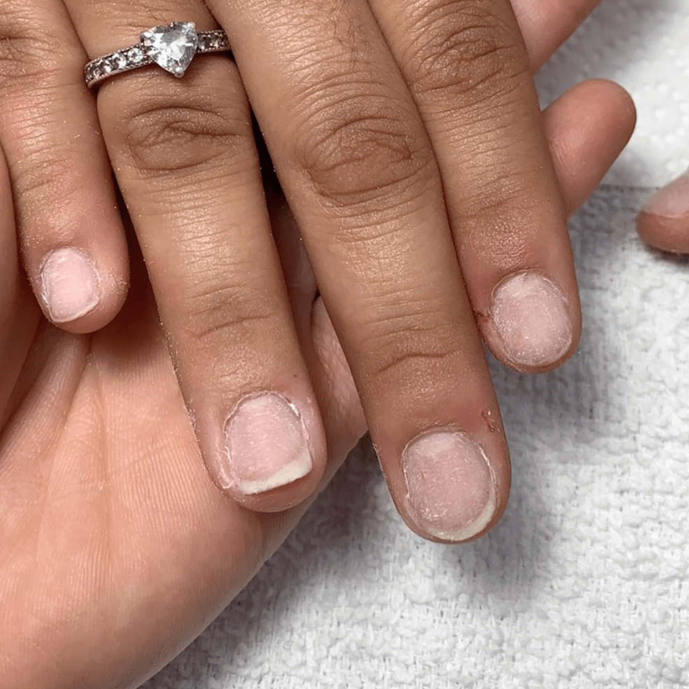 How to Get Shellac Nail Polish Off Without Acetone