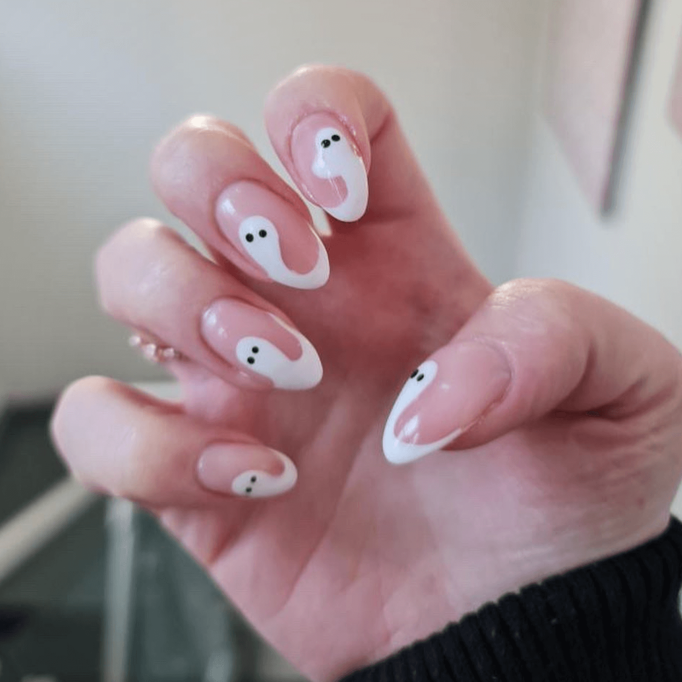 Halloween Ghost Nails