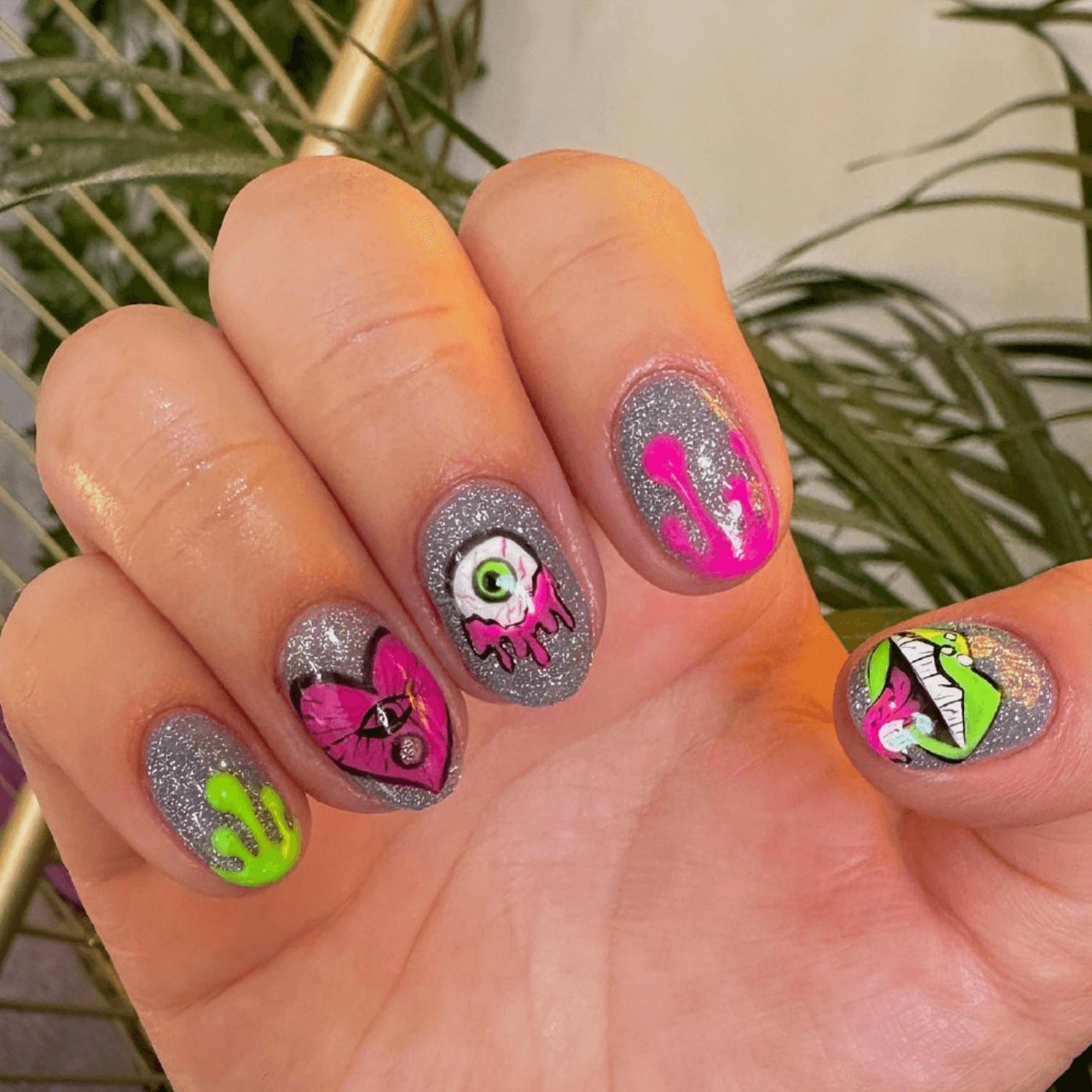 Kiss Halloween Nails