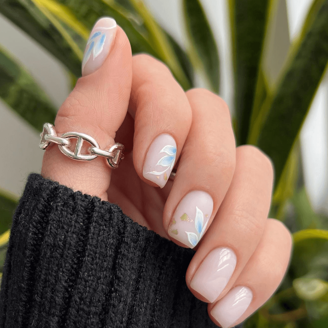 Short gel nail design