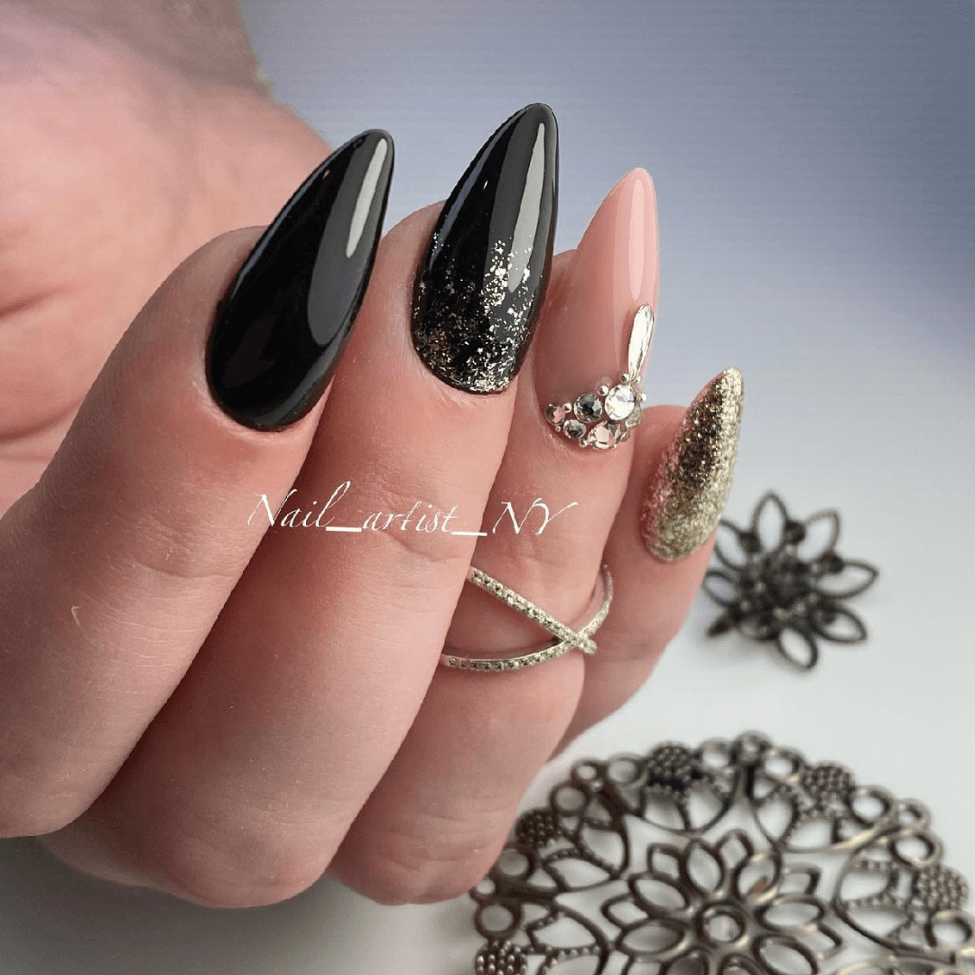 Black nails with gold