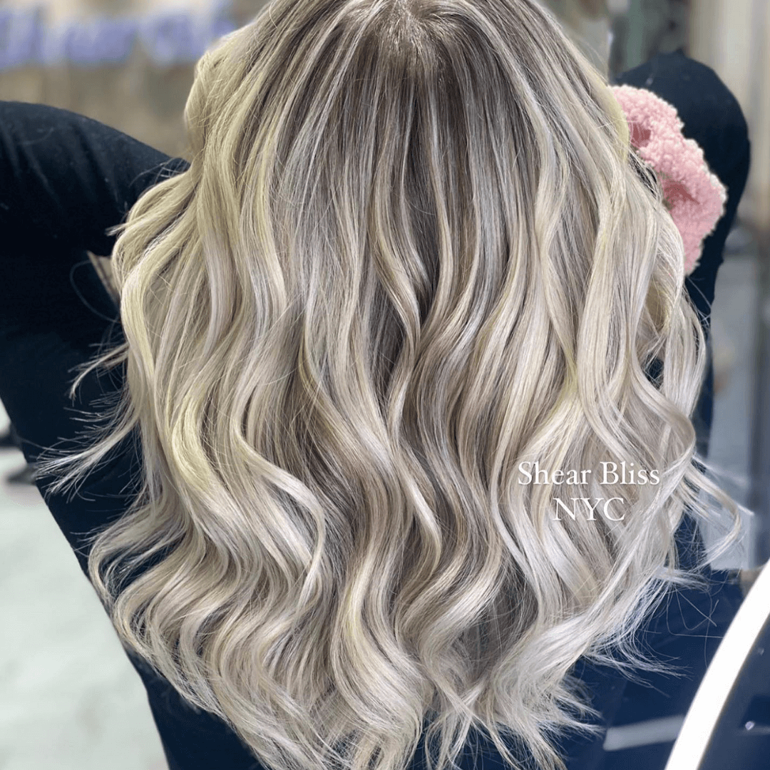 Beige blonde