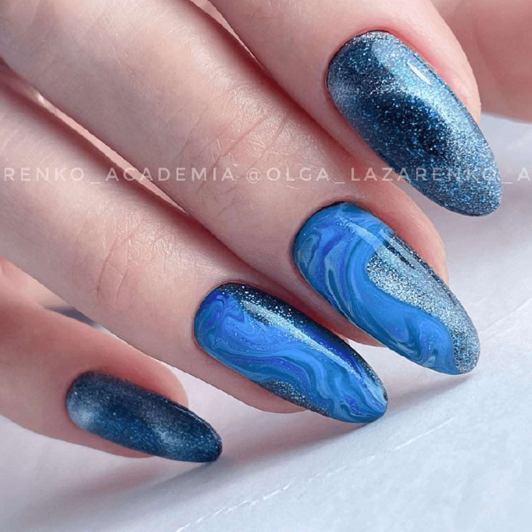 Uñas de Verano Azules