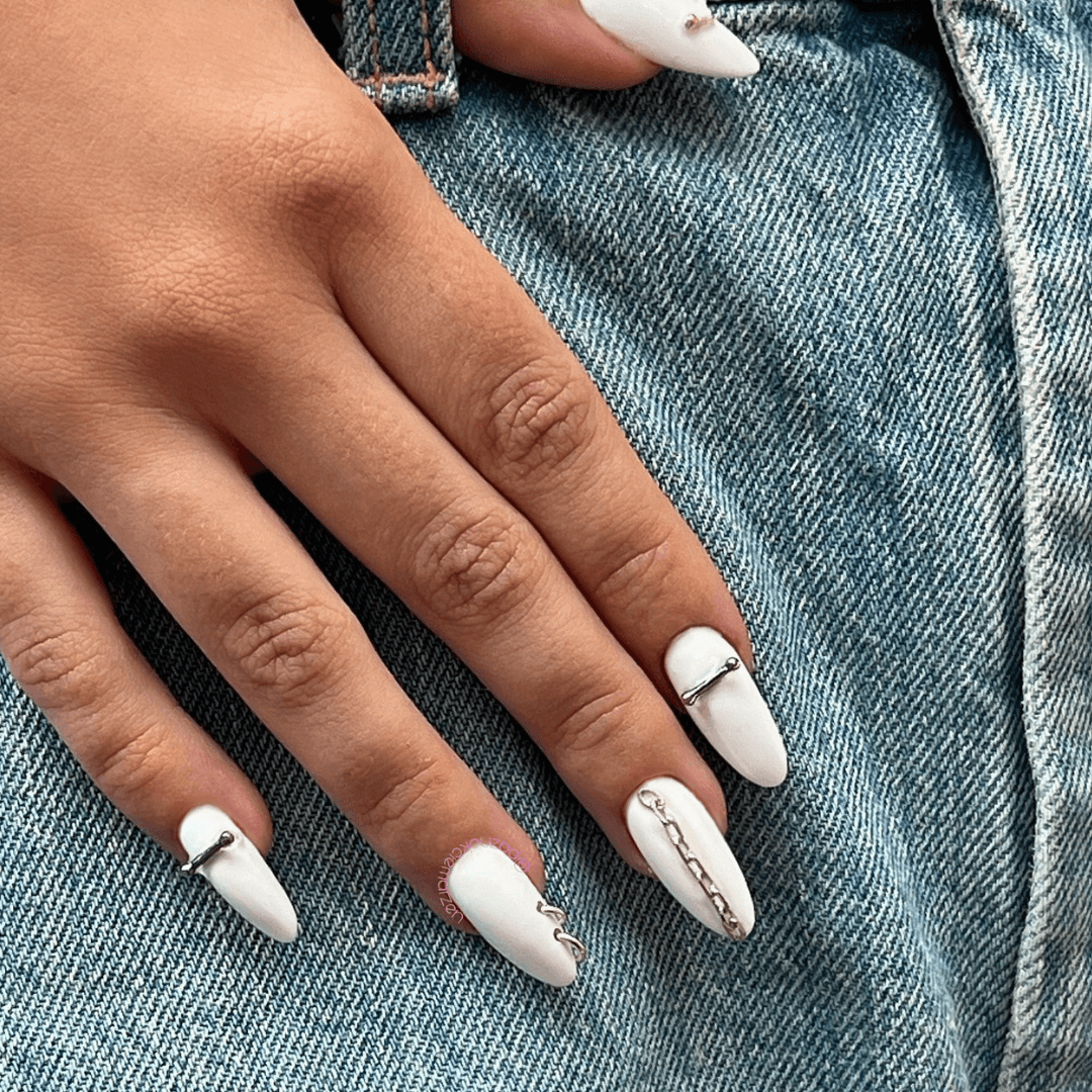 Biały Manicure