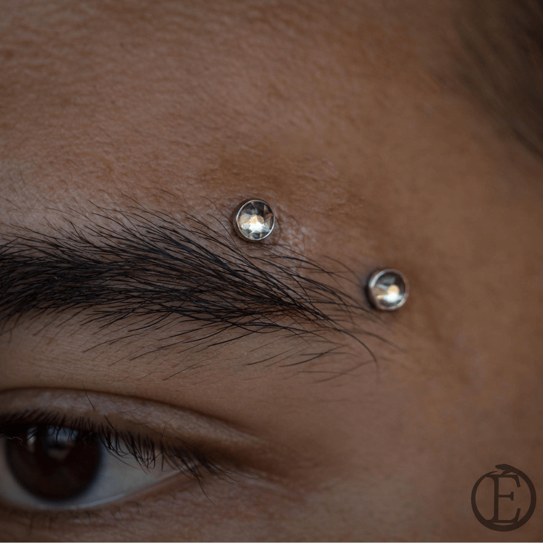 Eyebrow Piercing 2024 Guide Cost, Pain Level, and Placement Options