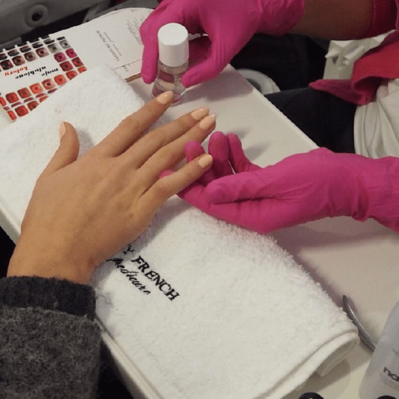 Czym Polega Manicure Tytanowy 