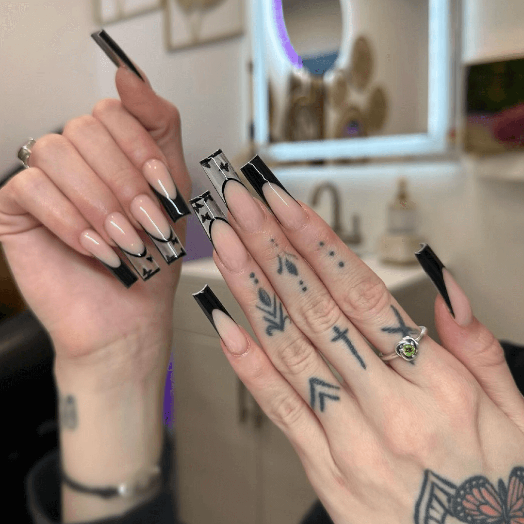 Black nails for summer