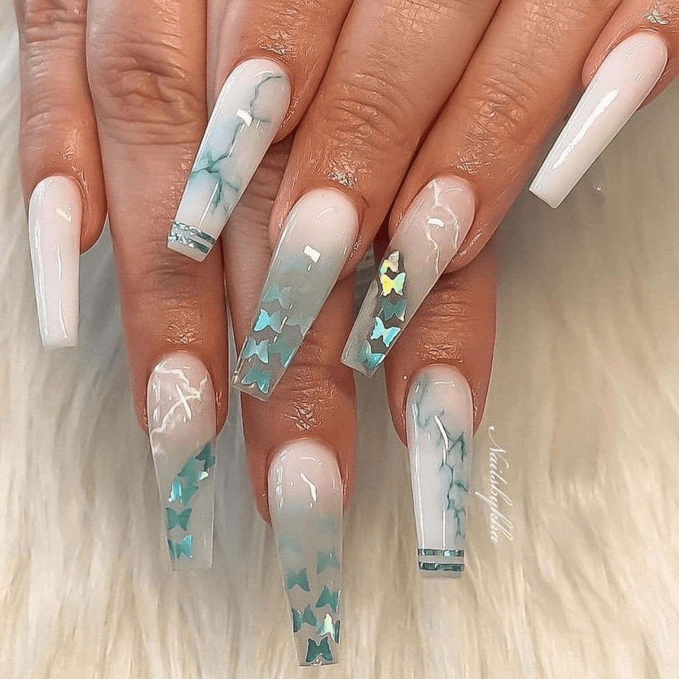 Mint ombre nails