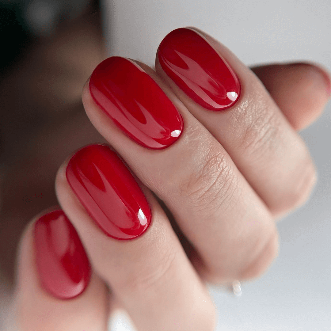 Ślubne czerwone paznokcie