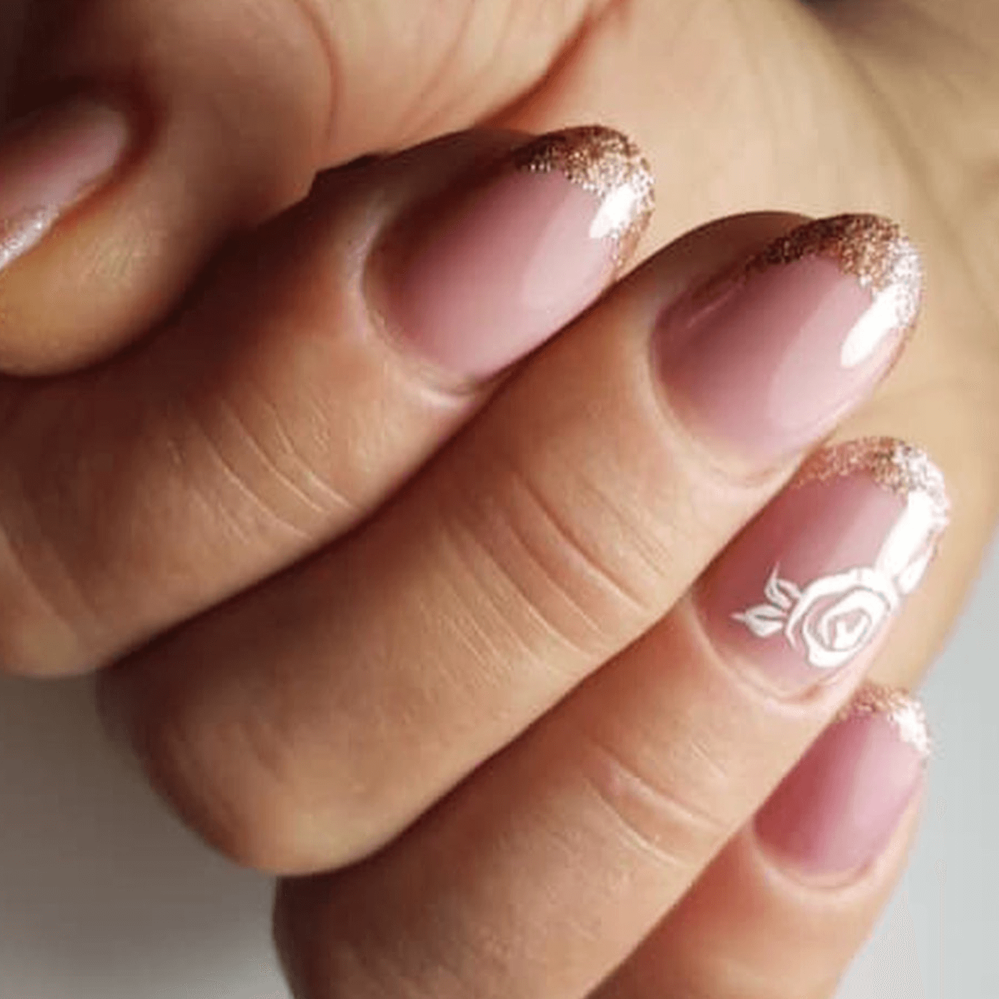 Short Acrylic Nail Ideas with Glitter